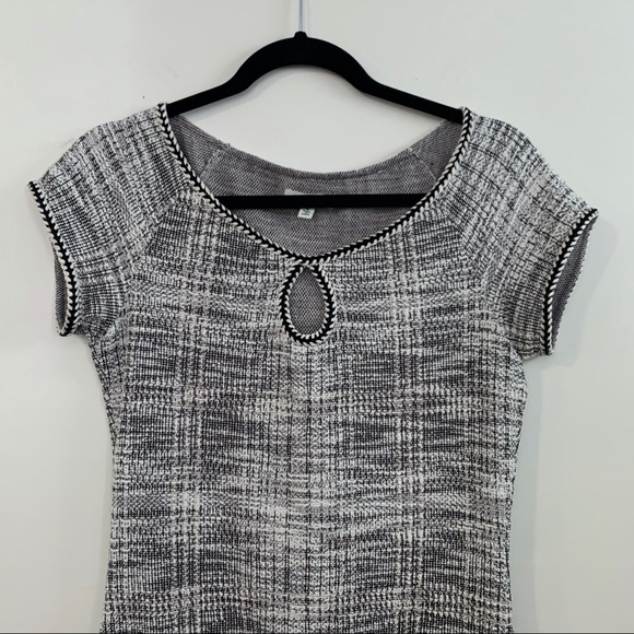 🌸MAX STUDIO Tweed Keyhole Ruffle Dress Small - Picture 4 of 8